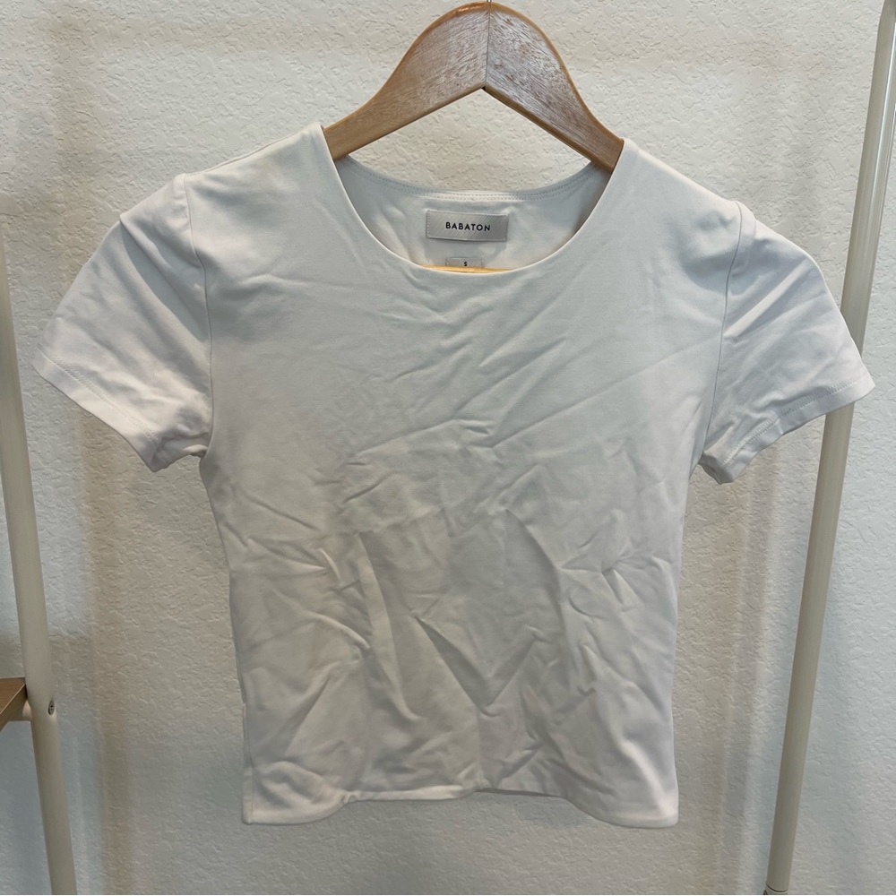 Aritzia Babaton - White Fitted Crop T-Shirt